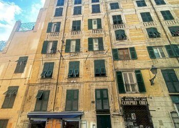 One-room apartment Via Balbi, Genova - photo 2