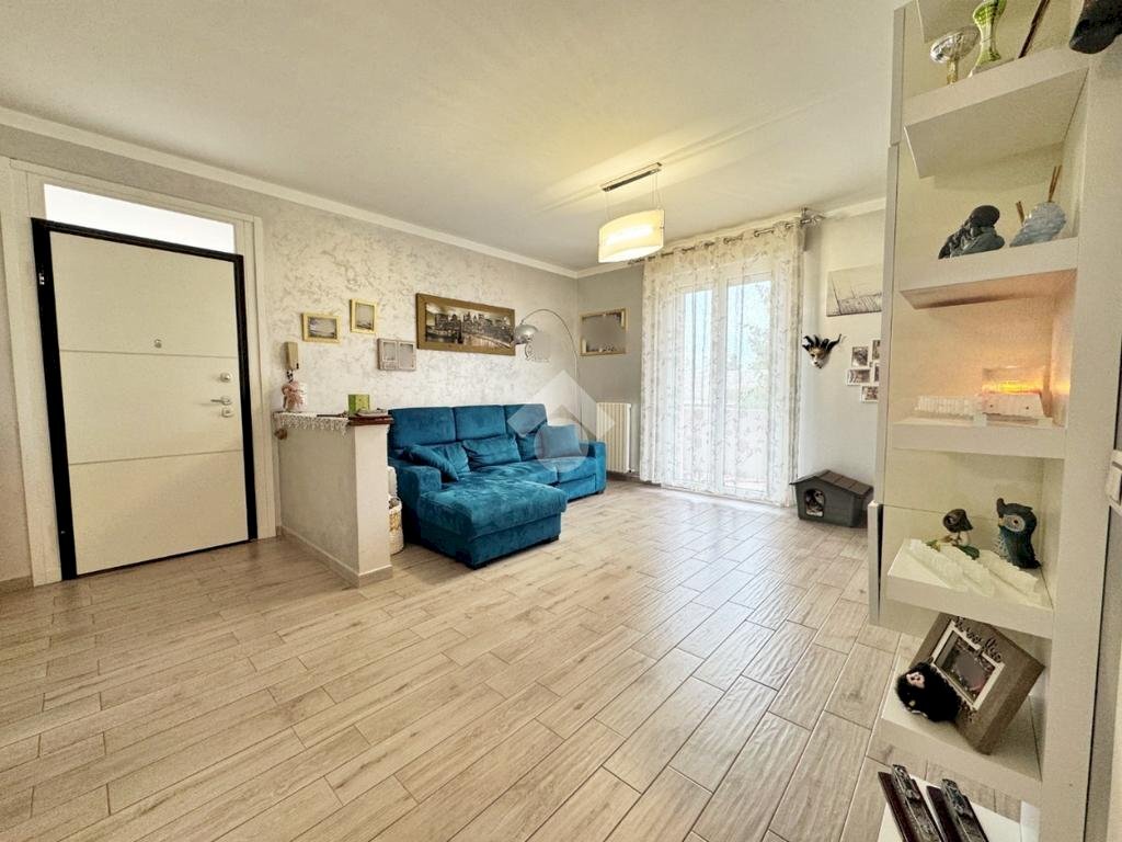 Four-room apartment Via Zambonini, Montelabbate - photo 1