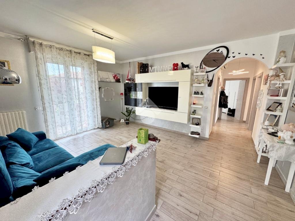 Four-room apartment Via Zambonini, Montelabbate - photo 2