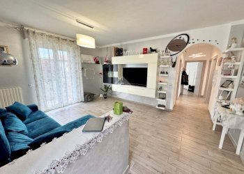 Four-room apartment Via Zambonini, Montelabbate - photo 2