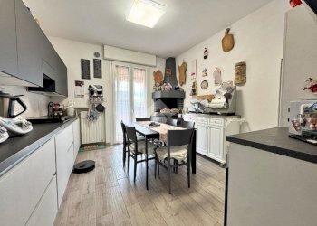 Four-room apartment Via Zambonini, Montelabbate - photo 3