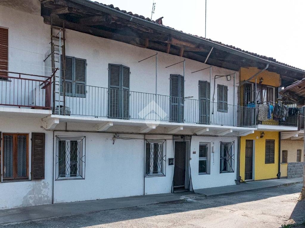 Semi-detached house Strada dei Fornero, San Carlo Canavese - photo 1