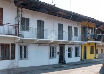 Semi-detached house Strada dei Fornero, San Carlo Canavese - photo 1