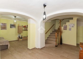 Semi-detached house Strada dei Fornero, San Carlo Canavese - photo 5