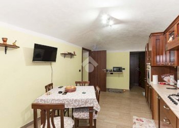 Semi-detached house Strada dei Fornero, San Carlo Canavese - photo 8