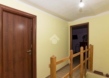 Semi-detached house Strada dei Fornero, San Carlo Canavese - photo 36