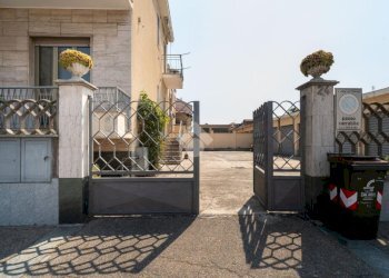Four-room apartment Via Adige, Torino (neighborhood Falchera) - photo 6