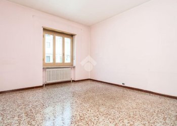 Four-room apartment Via Adige, Torino (neighborhood Falchera) - photo 15