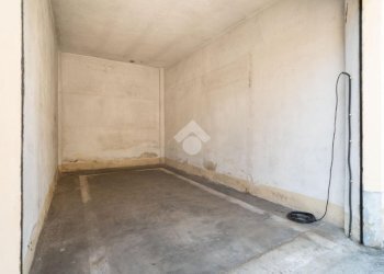 Four-room apartment Via Adige, Torino (neighborhood Falchera) - photo 25