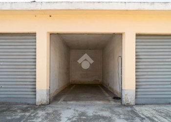 Four-room apartment Via Adige, Torino (neighborhood Falchera) - photo 28