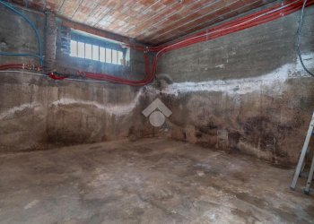 Four-room apartment Via Adige, Torino (neighborhood Falchera) - photo 30