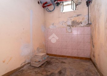 Four-room apartment Via Adige, Torino (neighborhood Falchera) - photo 32