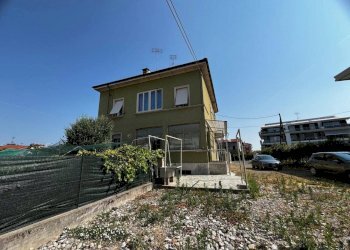 Four-room apartment Via spinetta 6, Cuneo - photo 32
