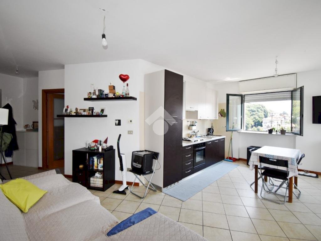 Two-room apartment Via circonvallazione, Ivrea - photo 1