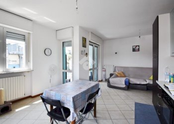 Two-room apartment Via circonvallazione, Ivrea - photo 5