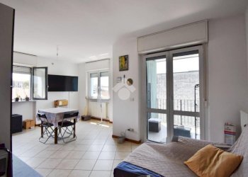 Two-room apartment Via circonvallazione, Ivrea - photo 7