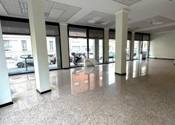Shop Via Varesina, Milano - photo 3
