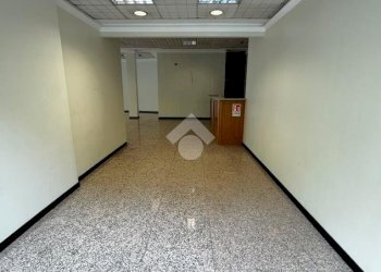 Shop Via Varesina, Milano - photo 17