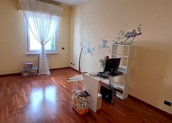 Quadrilocale via Stefanina Moro, Genova (zona Marassi) - foto 7