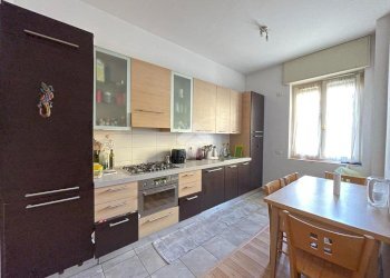 Three-room apartment Via Lario, Milano (neighborhood Isola) - photo 4