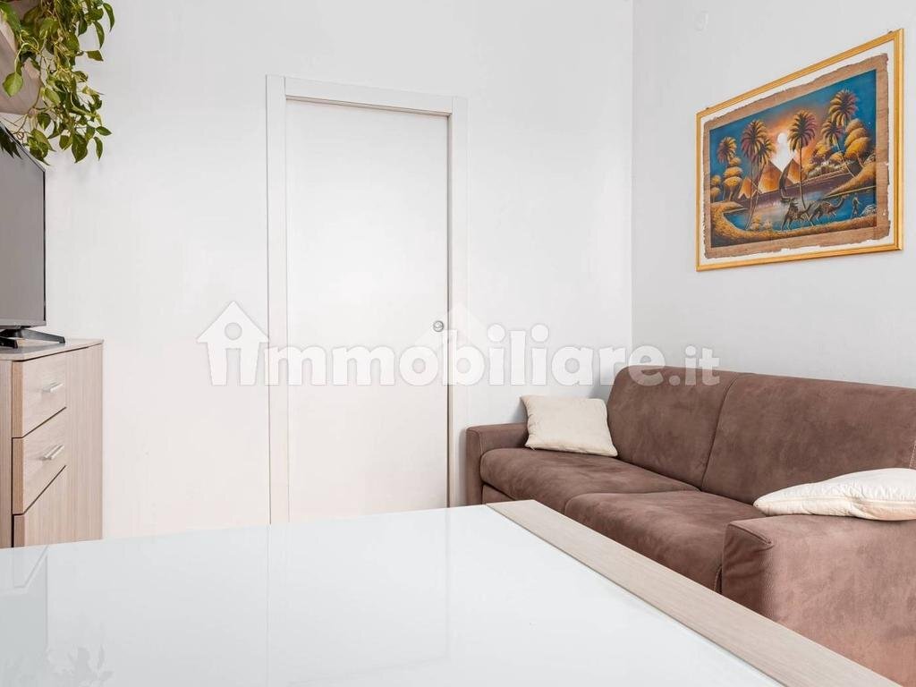 Three-room apartment Viale Edoardo Jenner, Milano (neighborhood Maciachini) - photo 3