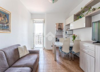 Three-room apartment Viale Edoardo Jenner, Milano (neighborhood Maciachini) - photo 4