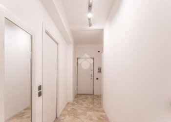 Three-room apartment Viale Edoardo Jenner, Milano (neighborhood Maciachini) - photo 27