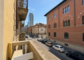 Two-room apartment Via Giulio Tarra, Milano (neighborhood Centrale) - photo 2