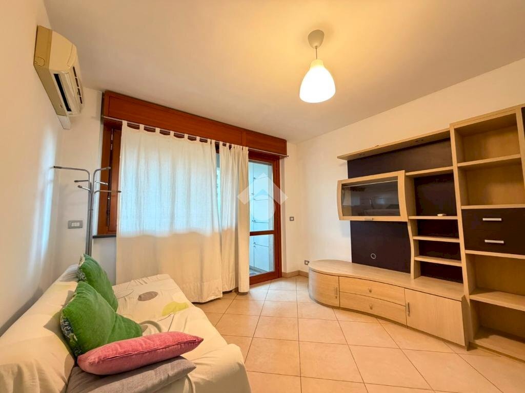 Two-room apartment Corso Lione, Torino (neighborhood San Paolo) - photo 2