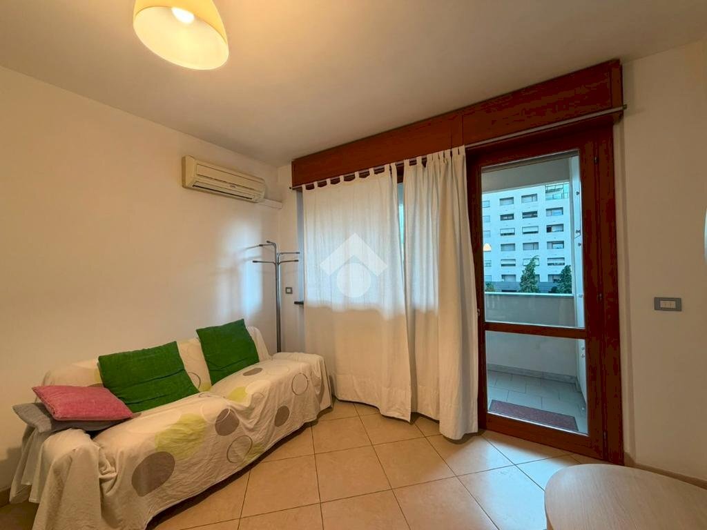 Two-room apartment Corso Lione, Torino (neighborhood San Paolo) - photo 3