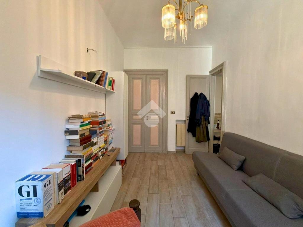 Three-room apartment Via Cibrario, Torino (neighborhood San Donato) - photo 1