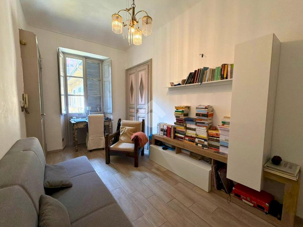 Three-room apartment Via Cibrario, Torino (neighborhood San Donato) - photo 3