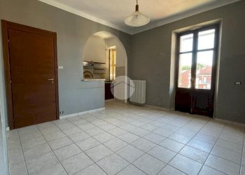 Three-room apartment Piazza I Maggio, Asti - photo 1