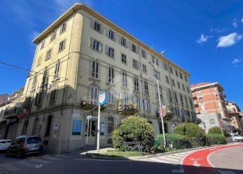 Three-room apartment Piazza I Maggio, Asti - photo 25