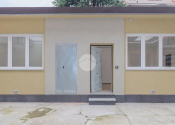 Semi-detached house Via Val della Torre, Torino (neighborhood Lucento) - photo 3