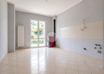 Trilocale Str. Montegrazie, Imperia - foto 7