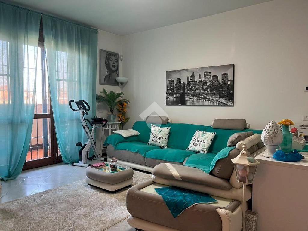 Three-room apartment Via per Carpiano, Melegnano - photo 2