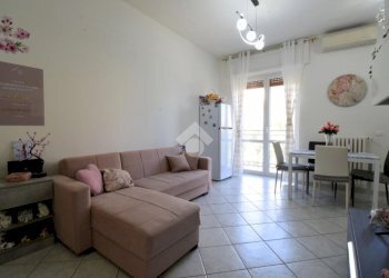 Two-room apartment Via Giacomo Leopardi, Rozzano - photo 2