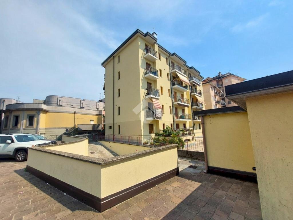 Three-room apartment Via petrarca, Vittuone - photo 1