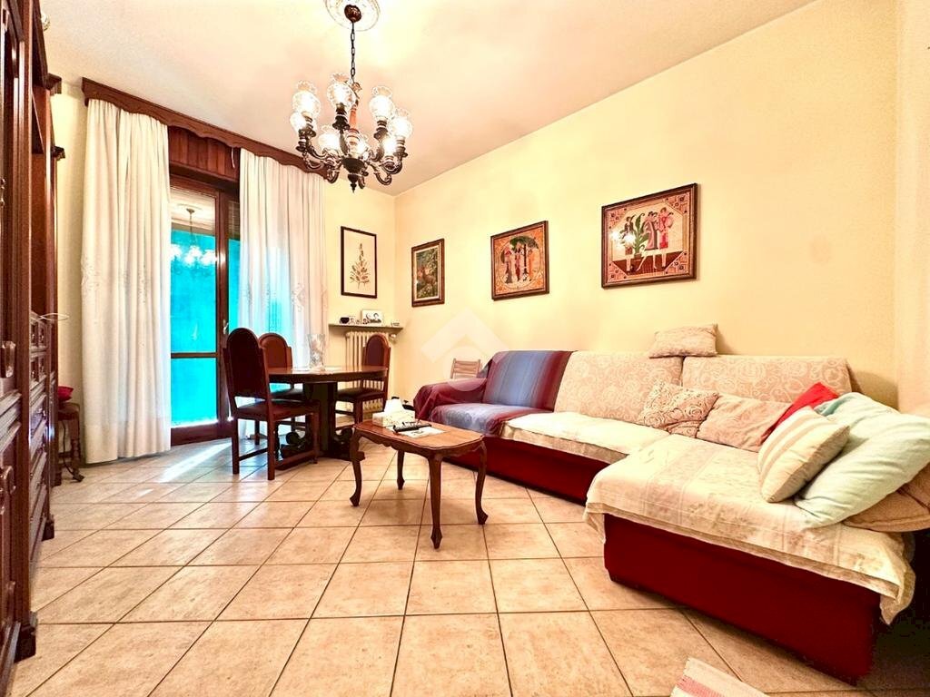 Four-room apartment Viale Luigi Einaudi, Tortona - photo 1
