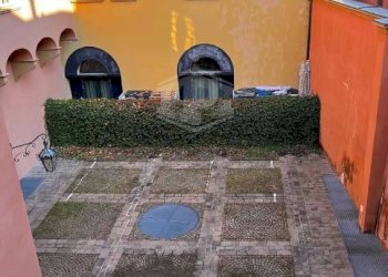 Quadrilocale Via Barberia, Bologna (zona Centro Storico) - foto 16
