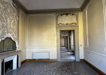Quadrilocale Via Barberia, Bologna (zona Centro Storico) - foto 5