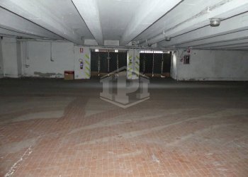 Quadrilocale Via Barberia, Bologna (zona Centro Storico) - foto 26