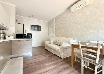 Three-room apartment Via G.B. Tiepolo, Cinisello Balsamo - photo 2