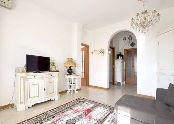 Two-room apartment Bellusco - photo 3