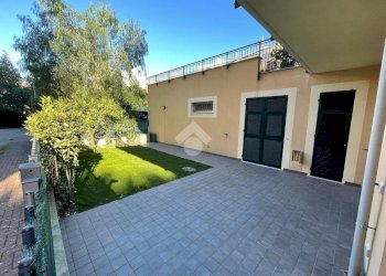 Three-room apartment Via aurelia, Lavagna - photo 1