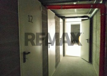 Hall / corridoio - Four-room apartment Via Curioni
 
10, Gallarate - photo 30