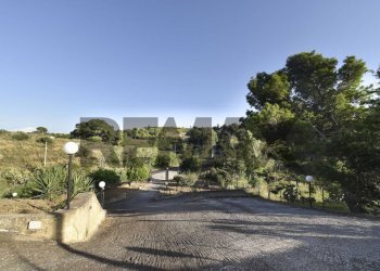 Vista delle montagne - Villa Contrada Terravecchia
 
snc, Grammichele - foto 13