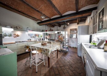 Cucina - Casa indipendente VIA MONTE TREBBIO
 
18, Dovadola - foto 1