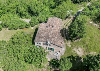 Casa all\'aperto - Casa indipendente VIA MONTE TREBBIO
 
18, Dovadola - foto 2